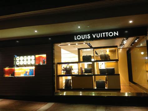 is louis vuitton cheaper in honolulu|louis vuitton store honolulu.